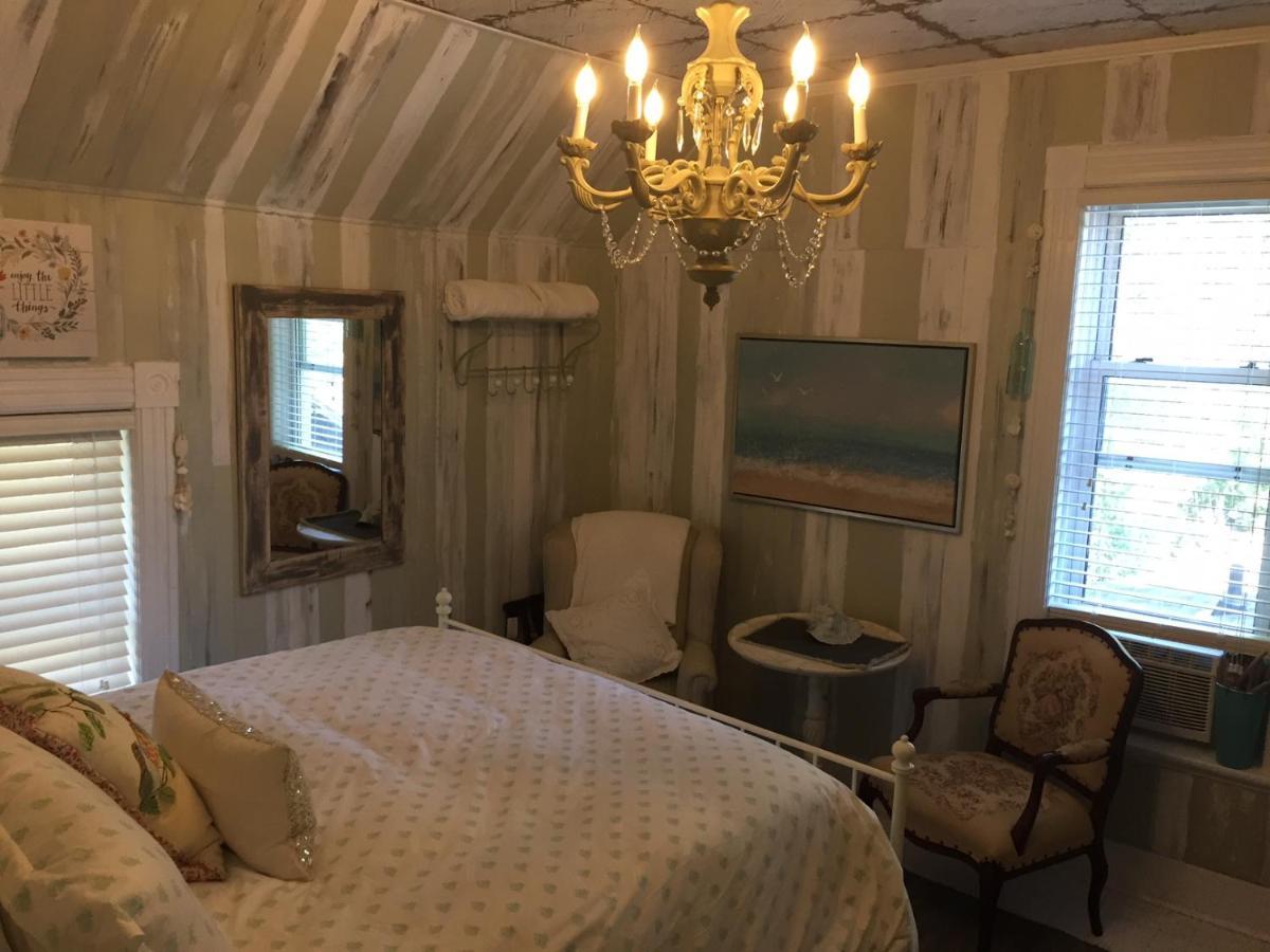 Kingsville House Bed And Breakfast Екстериор снимка